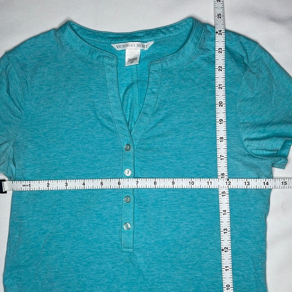 Victoria’s Secret V Neck T-Shirt, Women’s Size S/P - Picture 4 of 5